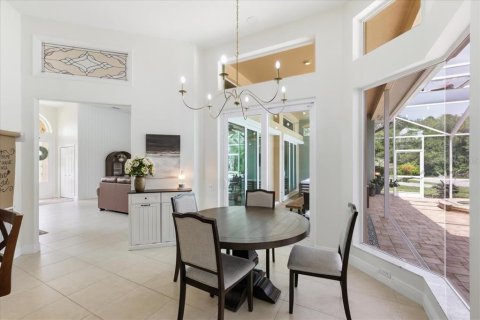 House in Weeki Wachee, Florida 4 bedrooms, 263.1 sq.m. № 2212152 - photo 22