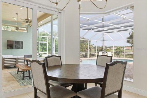 House in Weeki Wachee, Florida 4 bedrooms, 263.1 sq.m. № 2212152 - photo 21