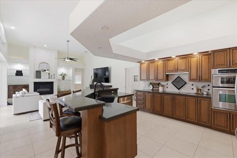House in Weeki Wachee, Florida 4 bedrooms, 263.1 sq.m. № 2212152 - photo 19