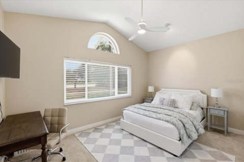 House in Weeki Wachee, Florida 4 bedrooms, 263.1 sq.m. № 2212152 - photo 23