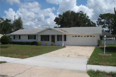 Casa en Eustis, Florida 2 dormitorios, 109.16 m2 № 2285139