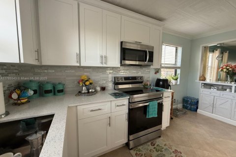 Copropriété à vendre à Sunrise, Floride: 2 chambres, 115.66 m2 № 1708727 - photo 18