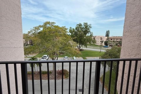 Copropriété à vendre à Sunrise, Floride: 2 chambres, 115.66 m2 № 1708727 - photo 26