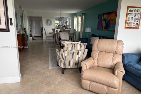 Copropriété à vendre à Sunrise, Floride: 2 chambres, 115.66 m2 № 1708727 - photo 8