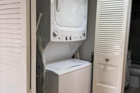 Copropriété à vendre à Sunrise, Floride: 2 chambres, 115.66 m2 № 1708727 - photo 20