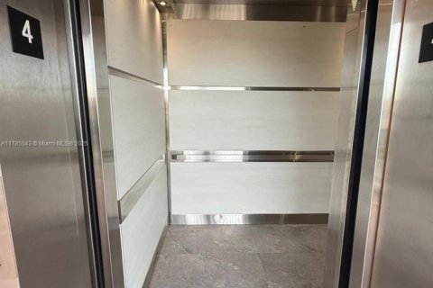Copropriété à vendre à Sunrise, Floride: 2 chambres, 115.66 m2 № 1708727 - photo 25