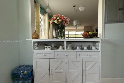 Copropriété à vendre à Sunrise, Floride: 2 chambres, 115.66 m2 № 1708727 - photo 3