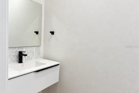 Touwnhouse à louer à Punta Gorda, Floride: 3 chambres, 135.73 m2 № 2399353 - photo 6