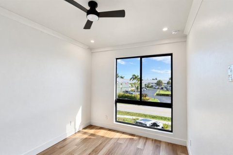 Touwnhouse à louer à Punta Gorda, Floride: 3 chambres, 135.73 m2 № 2399353 - photo 9