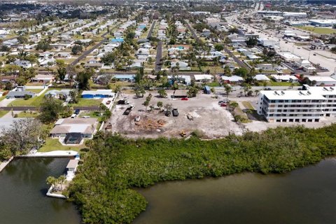 Propiedad comercial en venta en Englewood, Florida № 1568788 - foto 9