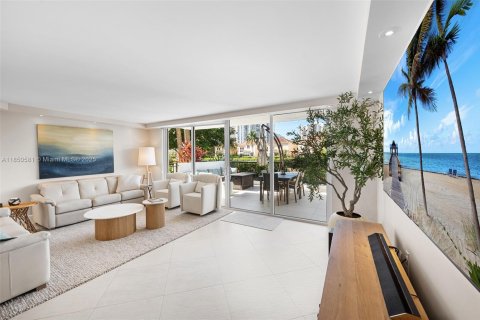 Touwnhouse à vendre à Aventura, Floride: 4 chambres, 232.07 m2 № 1883849 - photo 8