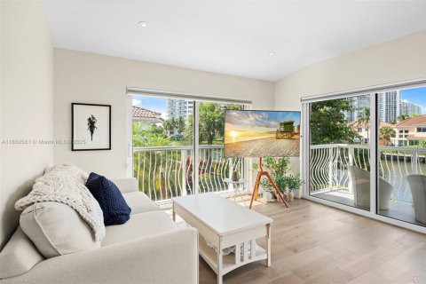 Touwnhouse à vendre à Aventura, Floride: 4 chambres, 232.07 m2 № 1883849 - photo 22