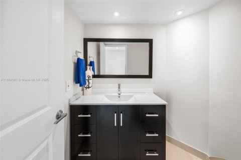 Touwnhouse à vendre à Aventura, Floride: 4 chambres, 232.07 m2 № 1883849 - photo 17