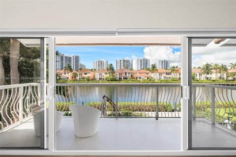 Touwnhouse à vendre à Aventura, Floride: 4 chambres, 232.07 m2 № 1883849 - photo 23