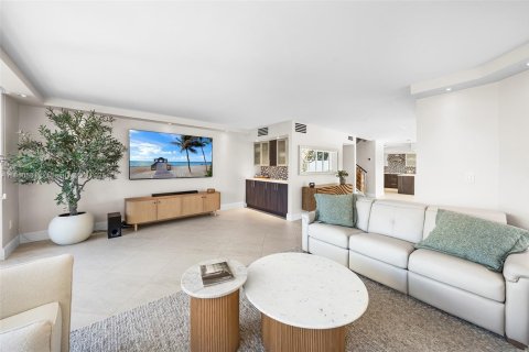 Touwnhouse à vendre à Aventura, Floride: 4 chambres, 232.07 m2 № 1883849 - photo 9
