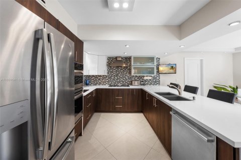 Touwnhouse à vendre à Aventura, Floride: 4 chambres, 232.07 m2 № 1883849 - photo 13
