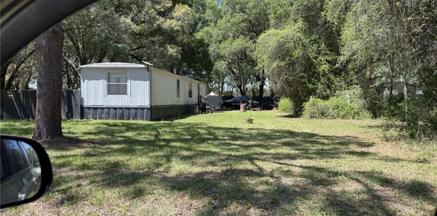 Commercial property in Dunnellon, Florida 4 bedrooms, 113.71 sq.m. № 2228285