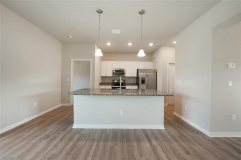 House in Port Charlotte, Florida 3 bedrooms, 145.21 sq.m. № 1740261 - photo 6