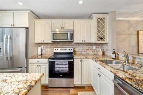 Copropriété à vendre à Sarasota, Floride: 2 chambres, 101.54 m2 № 2148445 - photo 15