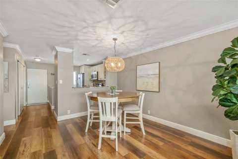 Copropriété à vendre à Sarasota, Floride: 2 chambres, 101.54 m2 № 2148445 - photo 11