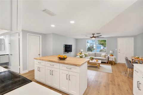 Casa en venta en New Port Richey, Florida, 3 dormitorios, 98.76 m2 № 1557167 - foto 16