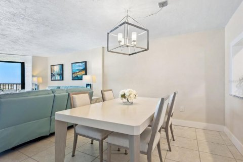 Condo in Sarasota, Florida, 2 bedrooms  № 2145430 - photo 13