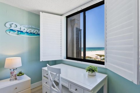 Condo in Sarasota, Florida, 2 bedrooms  № 2145430 - photo 21