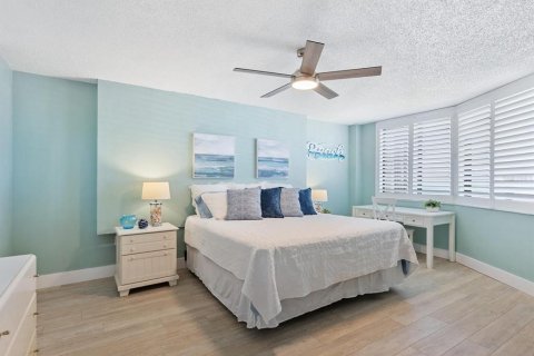 Condo in Sarasota, Florida, 2 bedrooms  № 2145430 - photo 20