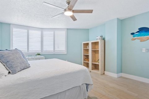 Condo in Sarasota, Florida, 2 bedrooms  № 2145430 - photo 22