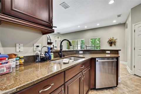 House in New Port Richey, Florida 4 bedrooms, 208.75 sq.m. № 1795498 - photo 15