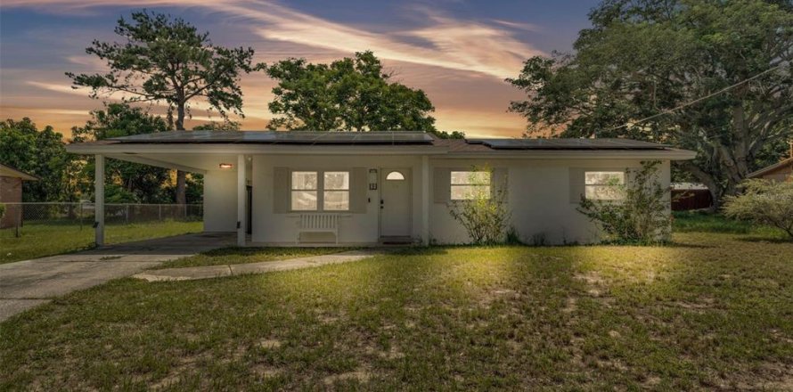House in Lake Alfred, Florida 3 bedrooms, 92.9 sq.m. № 1824118