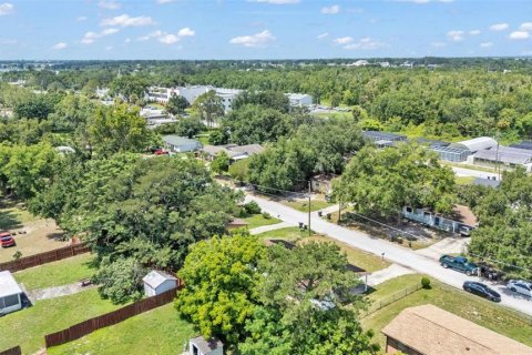 House in Lake Alfred, Florida 3 bedrooms, 92.9 sq.m. № 1824118 - photo 27