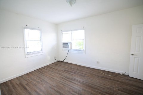 Снять в аренду квартиру в Майами, Флорида 1 спальня, № 1948830 - фото 11