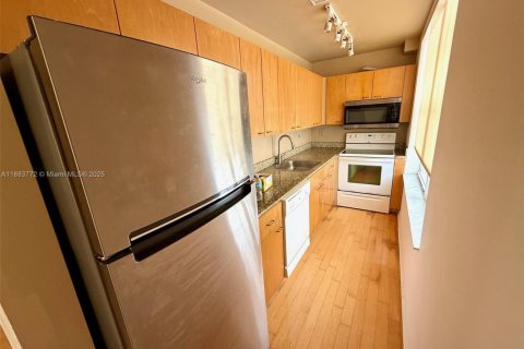 Condominio en alquiler en Miami Beach, Florida, 2 dormitorios, 86.49 m2 № 1932684 - foto 7