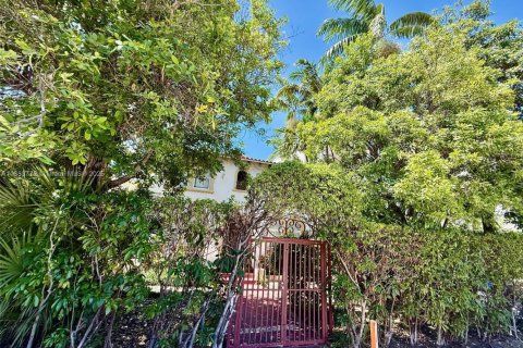 Condominio en alquiler en Miami Beach, Florida, 2 dormitorios, 86.49 m2 № 1932684 - foto 18