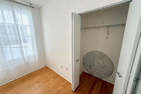 Condominio en alquiler en Miami Beach, Florida, 2 dormitorios, 86.49 m2 № 1932684 - foto 16