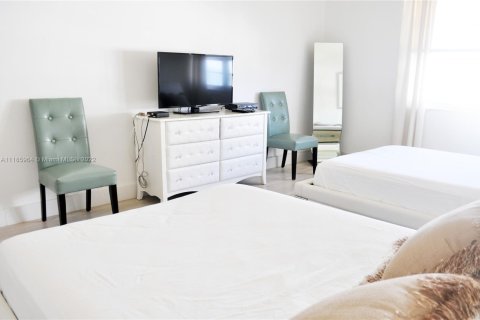 Condo in Miami Beach, Florida, 1 bedroom  № 1938006 - photo 6