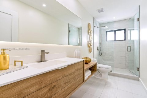 Villa ou maison à vendre à Miami, Floride: 5 chambres, 338.54 m2 № 1729037 - photo 30