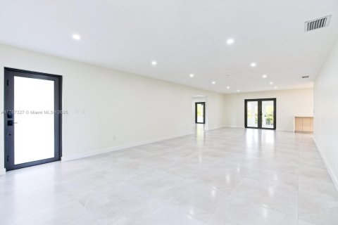 Villa ou maison à vendre à Miami, Floride: 5 chambres, 338.54 m2 № 1729037 - photo 20