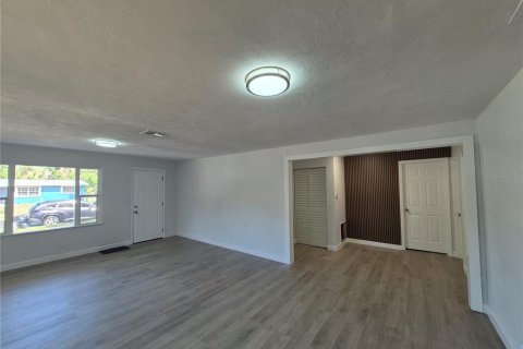 House in Daytona Beach, Florida 3 bedrooms, 107.02 sq.m. № 1618731 - photo 4