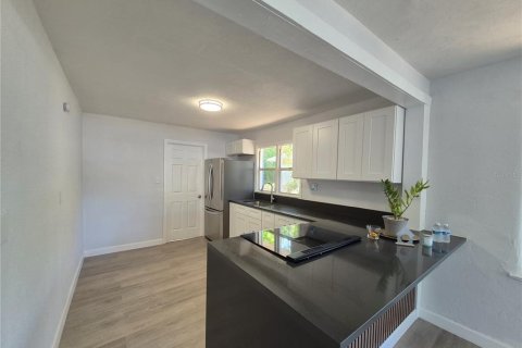 House in Daytona Beach, Florida 3 bedrooms, 107.02 sq.m. № 1618731 - photo 7