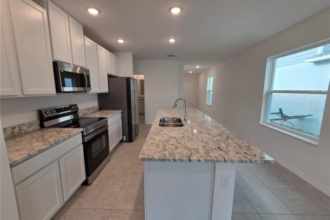 Casa en venta en Haines City, Florida, 3 dormitorios, 138.61 m2 № 2119574 - foto 3