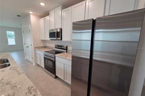 Casa en venta en Haines City, Florida, 3 dormitorios, 138.61 m2 № 2119574 - foto 4