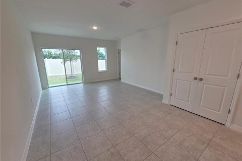 Casa en venta en Haines City, Florida, 3 dormitorios, 138.61 m2 № 2119574 - foto 9