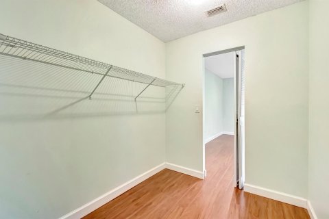 Купить кондоминиум в Бока-Ратон, Флорида 4 комнаты, 111.48м2, № 2147213 - фото 15