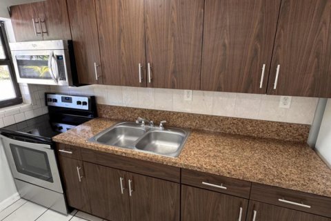 Apartamento en Fort Lauderdale, Florida 1 dormitorio, 60.39 m2 № 2078548