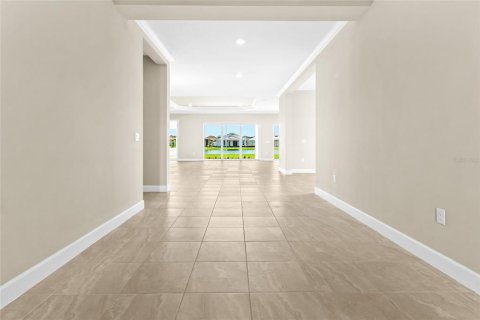House in Sarasota, Florida 4 bedrooms, 302.58 sq.m. № 1893931 - photo 5