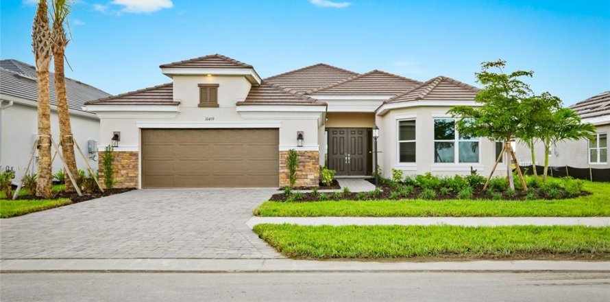 House in Sarasota, Florida 4 bedrooms, 302.58 sq.m. № 1893931