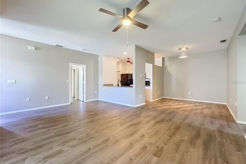 Villa ou maison à vendre à Bradenton, Floride: 2 chambres, 142.23 m2 № 2390882 - photo 7