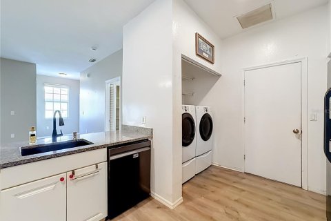 Villa ou maison à vendre à Bradenton, Floride: 2 chambres, 142.23 m2 № 2390882 - photo 16